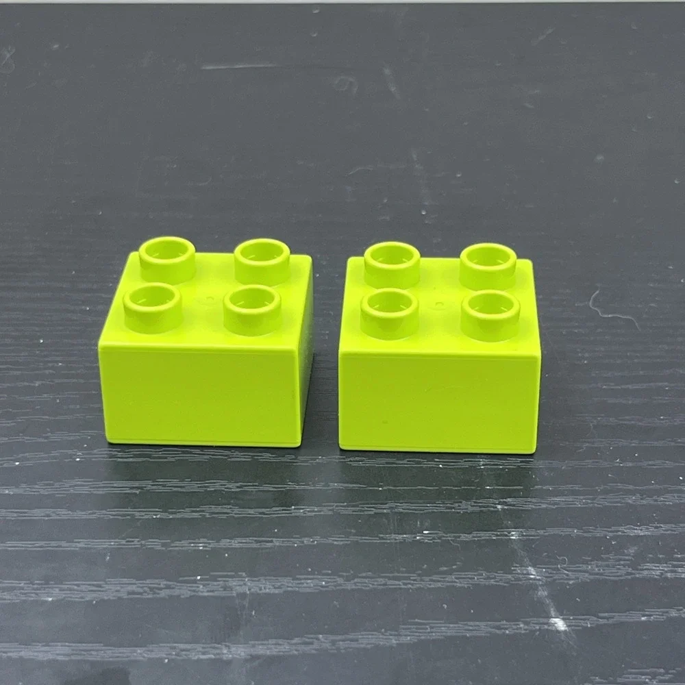 LEGO DUPLO Lime Green Apple Bricks w/ Worm Print 2x2 Lot of 2 Genuine Rare